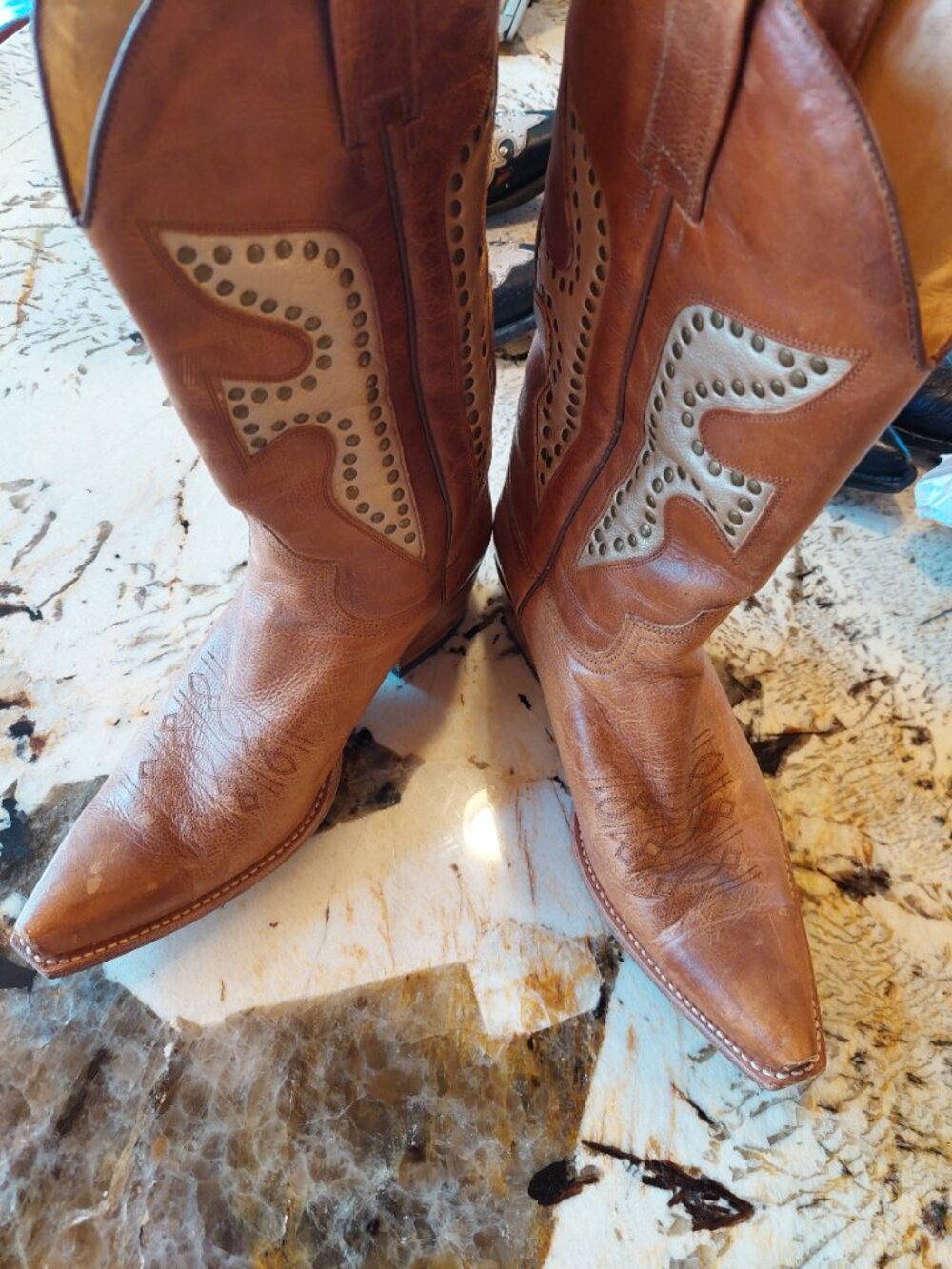 Frye Daisy Duke Stud Western/Cowgirl boots, brn/crm, size 10